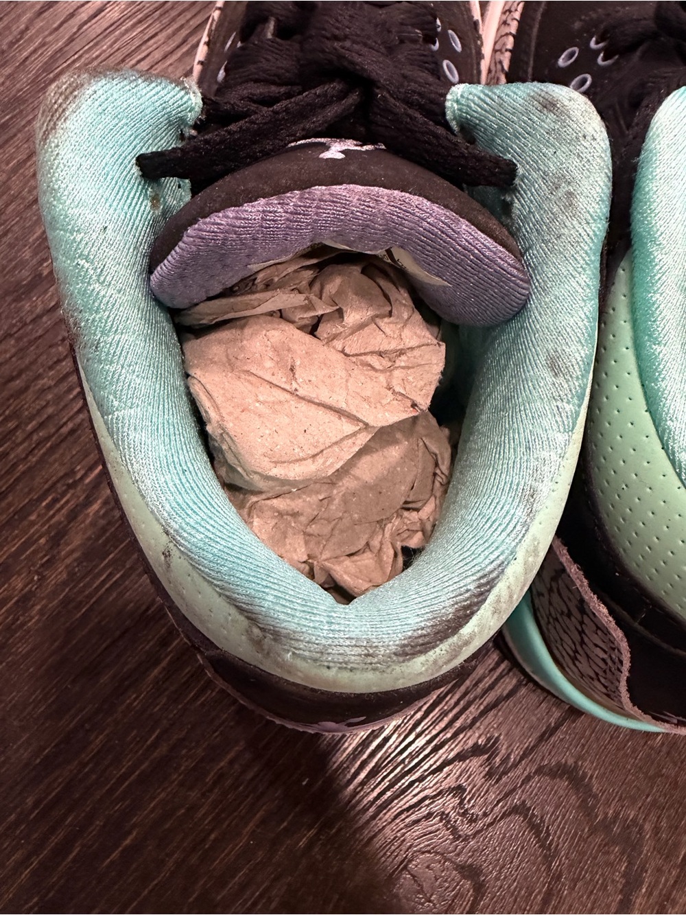 Jordan Black and Bleached Turquoise (Tiffany Blue) Jordan 3s Sneakers size 5Y - Picture 6 of 10
